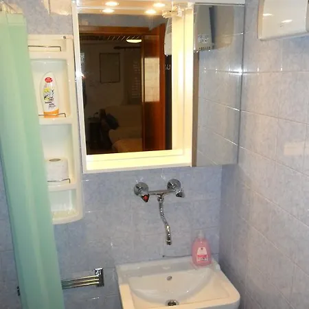 Vile Park Studio Apartments Poreč Buitenkant foto